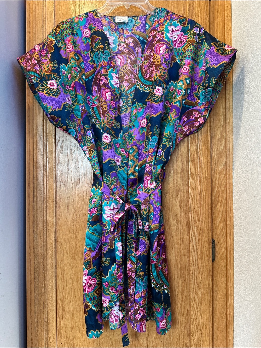 California Miss Rich Multi Colored Floral Satin Feel Kimono Robe with Belt Sz L